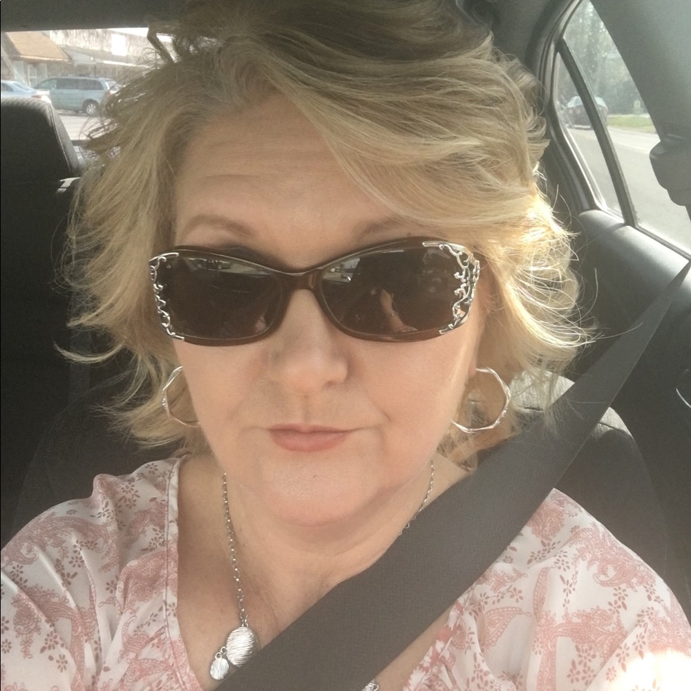 Meet your Posher, Beth